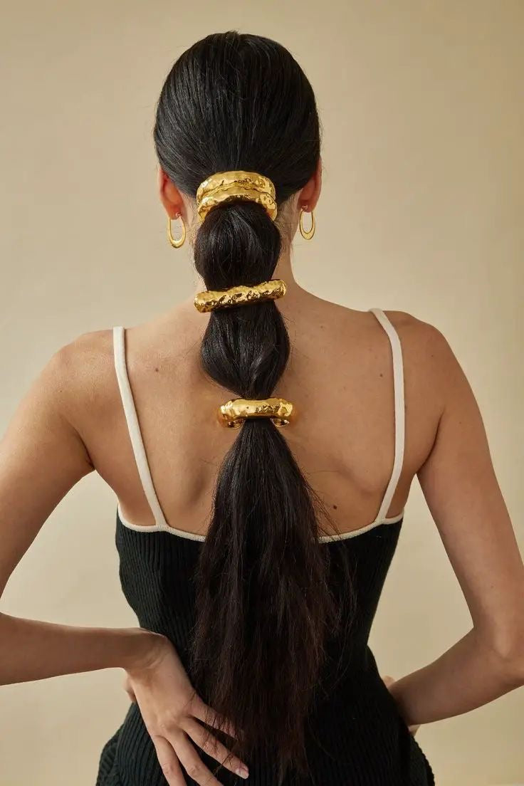 Textured clip